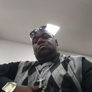 Meet your Posher, Raymond